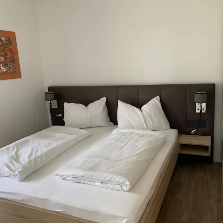 Ferienwohnung Siri Zentrum Mit Garten Sankt Michael im Lungau Exterior photo