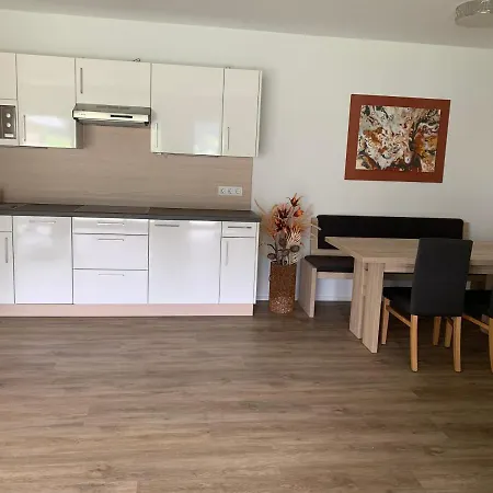 Ferienwohnung Siri Zentrum Mit Garten Sankt Michael im Lungau Exterior photo